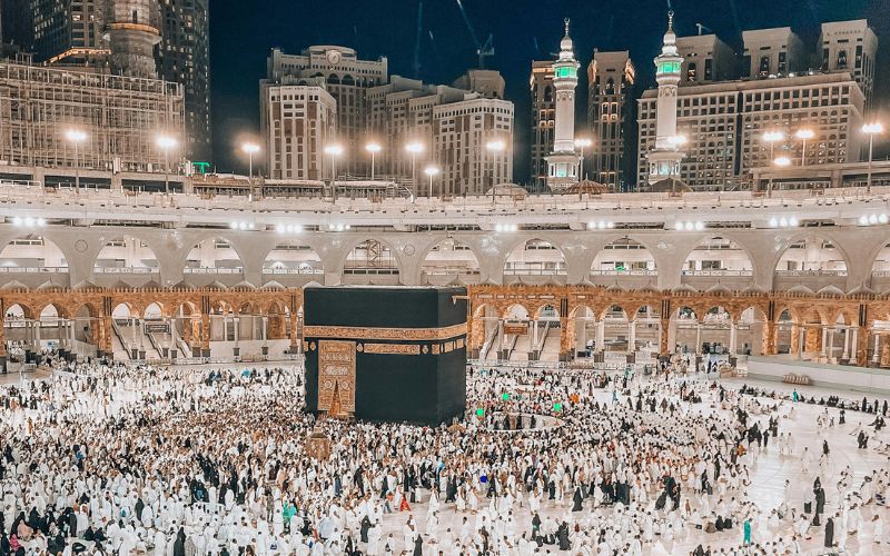A Guide to Visiting Saudi Arabia in July: Weather and Must-See Destinations